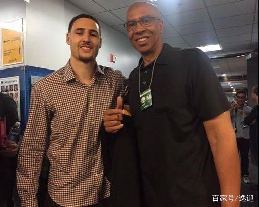 博努奇：小基耶萨可能踢附加赛；球员明白穿意大利球衣的责任（博努奇称小基耶萨有望出战附加赛，蓝衣军团球员深知责任）