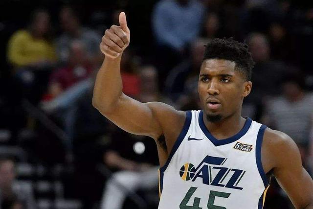 美媒：加兰升级为可以出战，朗佐·鲍尔将缺席比赛（美媒：加兰升级至出战状态，朗佐·鲍尔确认缺阵）