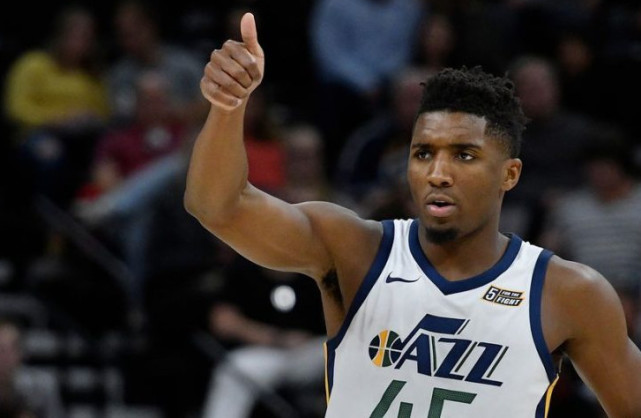 160场追平朗格莱，孔德升至巴萨队史法国球员出场榜第三（孔德代表巴萨出场达160次，追平朗格莱，升至队史法国球员出场第三）