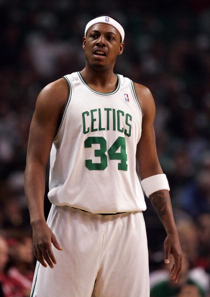 苏炳添的人生不止有风速与纪录，还有父亲的角色（风速与纪录之外，苏炳添还是一位父亲）